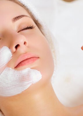 esthetique-femmes-soin-visage-antete-salon